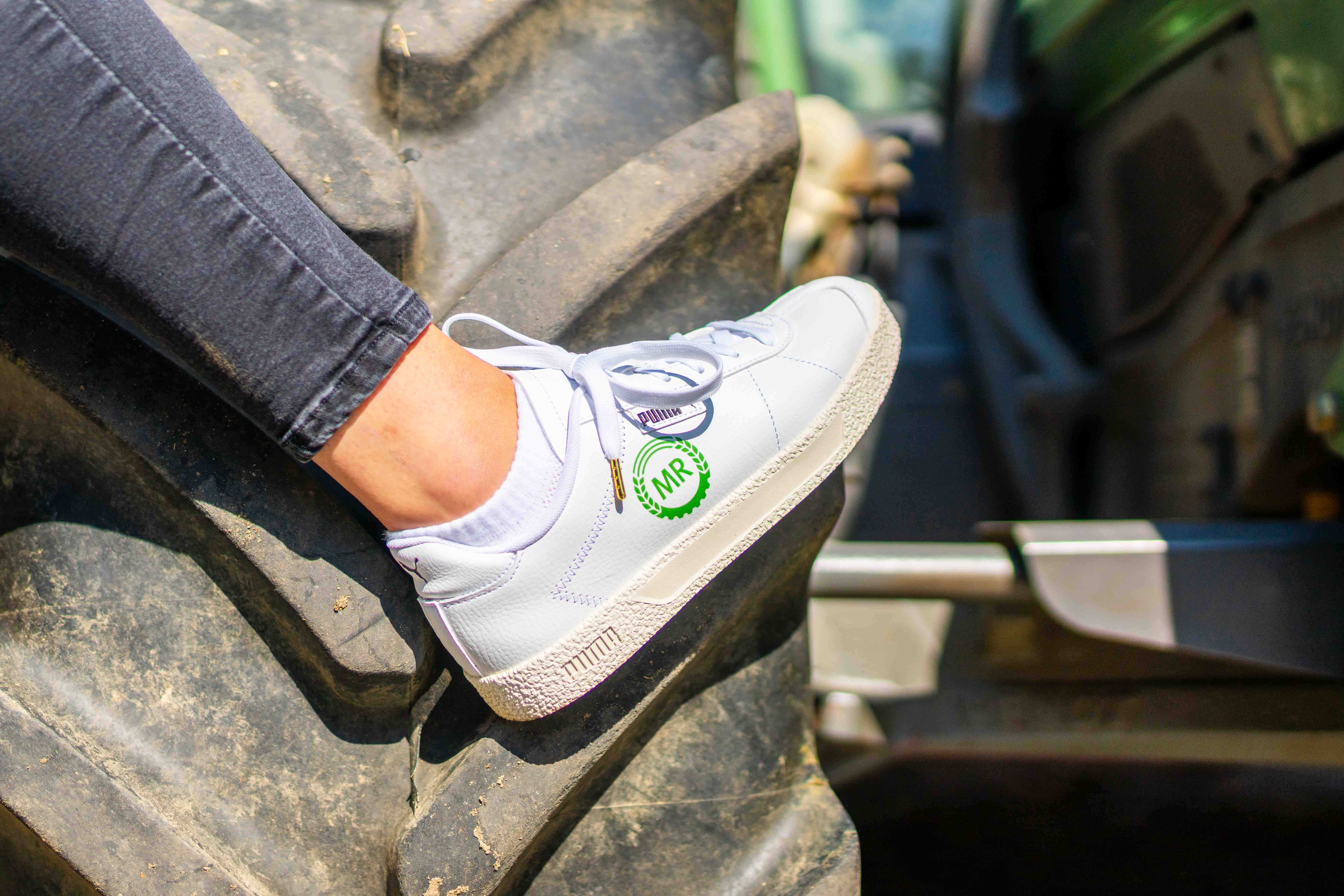 Sneaker,  Weißes Schuhwerk,  Athletisch,  Turnschuh,  Logoabzeichen